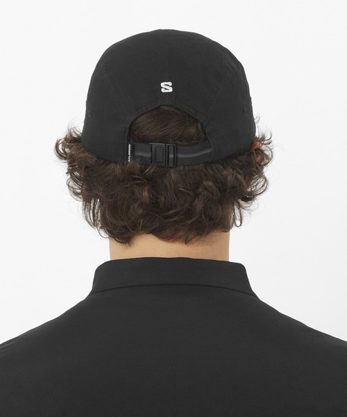 SALOMON（サロモン）の「【SALOMON】LOGO 5 PANEL（キャップ・メンズ・ブラック/サックスブルー・S/M/L/XL）」の5枚目の写真