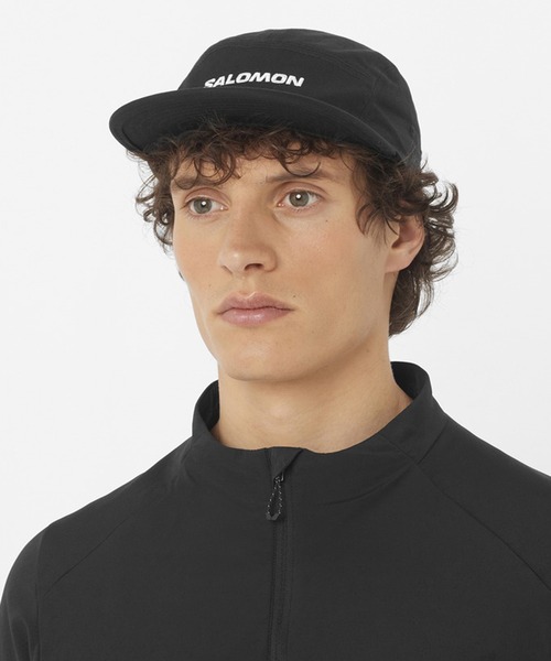 SALOMON（サロモン）の「【SALOMON】LOGO 5 PANEL（キャップ・メンズ・ブラック/サックスブルー・S/M/L/XL）」の3枚目の写真