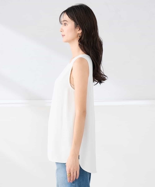 a.v.v(アーヴェヴェ)の「ラウンドヘムロングタンクトップ(Tシャツ/カットソー・レディース・ブラック/グレー系その他/ホワイト・38/40/42/36)」の18枚目の写真