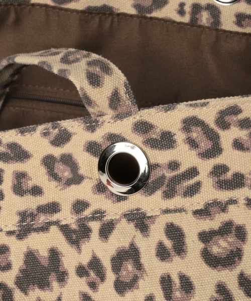 niko and...(ニコアンド)の「《A4サイズ収納可能》ポーチ付きハトメトートバッグ(トートバッグ・レディース・その他1/ブルー/ブラック/アイボリー/カーキ・0)」の16枚目の写真