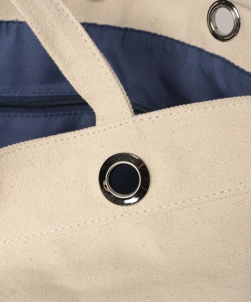 niko and...(ニコアンド)の「《A4サイズ収納可能》ポーチ付きハトメトートバッグ(トートバッグ・レディース・その他1/ブルー/ブラック/アイボリー/カーキ・0)」の13枚目の写真