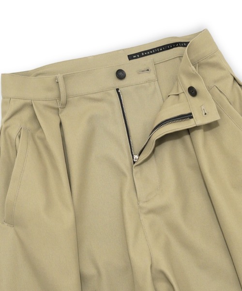 my beautiful landlet(マイビューティフルランドレット)の「【my beautiful landlet】 HIGH-TWIST TWILL SIDE TUCK WIDE PANTS(その他パンツ・メンズ・ベージュ/ネイビー/ブラック・1/2/0)」の22枚目の写真