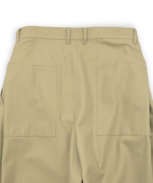 my beautiful landlet(マイビューティフルランドレット)の「【my beautiful landlet】 HIGH-TWIST TWILL SIDE TUCK WIDE PANTS(その他パンツ・メンズ・ベージュ/ネイビー/ブラック・1/2/0)」の15枚目の写真