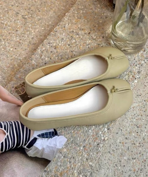 Vipoa（ヴィポア）の「Tabi flat ballet shoes（バレエシューズ・レディース・マルチ/レッド/ホワイト/ブラック/ホワイト系その他/ベージュ/ブラウン・LARGE/MEDIUM/SMALL）」の6枚目の写真