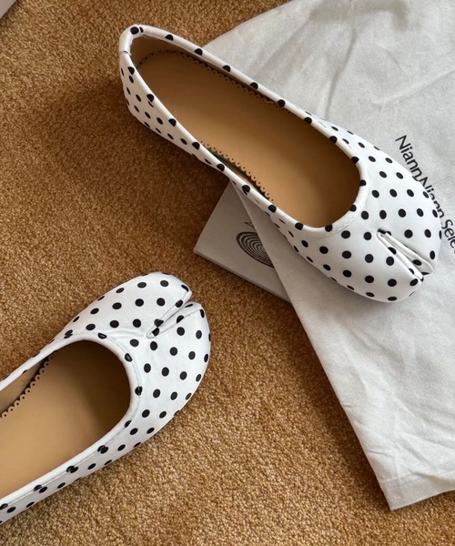 Vipoa（ヴィポア）の「Tabi flat ballet shoes（バレエシューズ・レディース・マルチ/レッド/ホワイト/ブラック/ホワイト系その他/ベージュ/ブラウン・LARGE/MEDIUM/SMALL）」の16枚目の写真