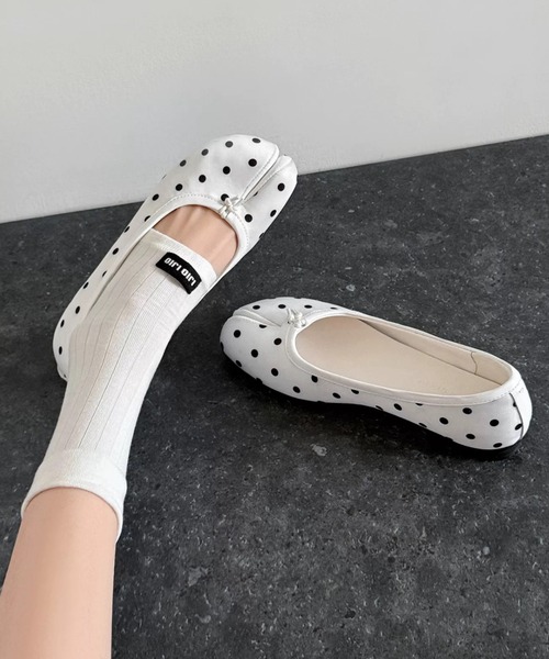 Vipoa（ヴィポア）の「Tabi flat ballet shoes（バレエシューズ・レディース・マルチ/レッド/ホワイト/ブラック/ホワイト系その他/ベージュ/ブラウン・LARGE/MEDIUM/SMALL）」の22枚目の写真