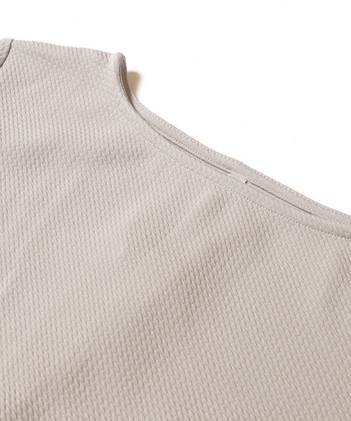 coca(coca)(コカ)の「エンボスボートネックチュニック(チュニック・レディース・ベージュ/ブラック・L/M/S)」の15枚目の写真