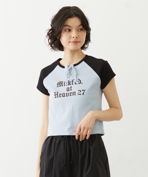MILKFED.(ミルクフェド)の「MILKFED. AT HEAVEN27 LACE UP B/B TEE(Tシャツ/カットソー・レディース・ベージュ/ホワイト/ライトブルー・ONE SIZE)」の3枚目の写真