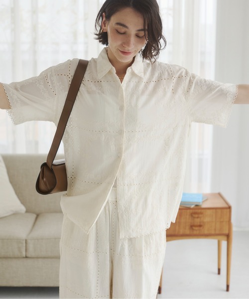 ANGIE(アンジー)の「【接触冷感 / セットアップ対応】パッチワーク 刺繍 シャツ / 夏服(シャツ/ブラウス・レディース・ブラック/オフホワイト・FREE)」の13枚目の写真