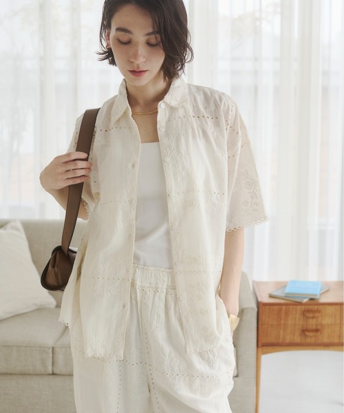 ANGIE(アンジー)の「【接触冷感 / セットアップ対応】パッチワーク 刺繍 シャツ / 夏服(シャツ/ブラウス・レディース・ブラック/オフホワイト・FREE)」の16枚目の写真