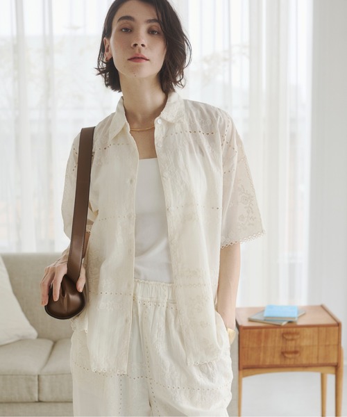 ANGIE(アンジー)の「【接触冷感 / セットアップ対応】パッチワーク 刺繍 シャツ / 夏服(シャツ/ブラウス・レディース・ブラック/オフホワイト・FREE)」の17枚目の写真