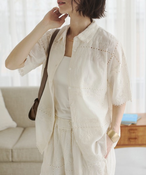 ANGIE(アンジー)の「【接触冷感 / セットアップ対応】パッチワーク 刺繍 シャツ / 夏服(シャツ/ブラウス・レディース・ブラック/オフホワイト・FREE)」の19枚目の写真
