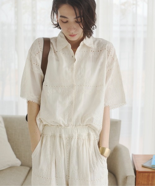 ANGIE(アンジー)の「【接触冷感 / セットアップ対応】パッチワーク 刺繍 シャツ / 夏服(シャツ/ブラウス・レディース・ブラック/オフホワイト・FREE)」の20枚目の写真