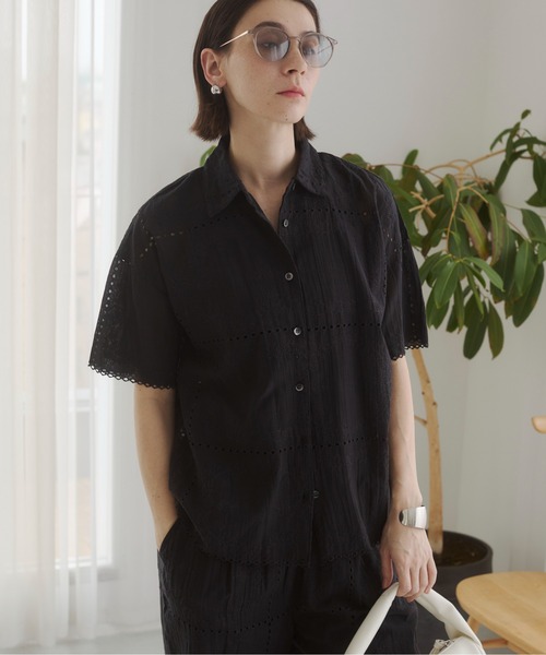 ANGIE(アンジー)の「【接触冷感 / セットアップ対応】パッチワーク 刺繍 シャツ / 夏服(シャツ/ブラウス・レディース・ブラック/オフホワイト・FREE)」の22枚目の写真