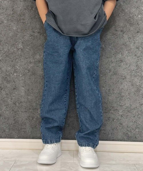 SHISKY（シスキー）の「【ケミカルウォッシュ】 デニム リラックスパンツ（デニムパンツ・キッズ・ブルー/ブラック・160/150/140/130/120/110）」の3枚目の写真