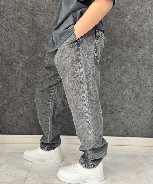 SHISKY(シスキー)の「ケミカルウォッシュ リラックス デニムパンツ(デニムパンツ・キッズ・ブルー/ブラック/ブラック系その他/ブルー系その他・160/150/140/130/120/110)」の10枚目の写真