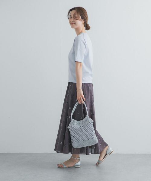 URBAN RESEARCH DOORS（アーバンリサーチドアーズ）の「小柄ダマスクプリントフレアスカート（スカート・レディース・オフホワイト/チャコールグレー・FREE）」の3枚目の写真