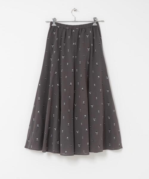 URBAN RESEARCH DOORS（アーバンリサーチドアーズ）の「小柄ダマスクプリントフレアスカート（スカート・レディース・オフホワイト/チャコールグレー・FREE）」の6枚目の写真