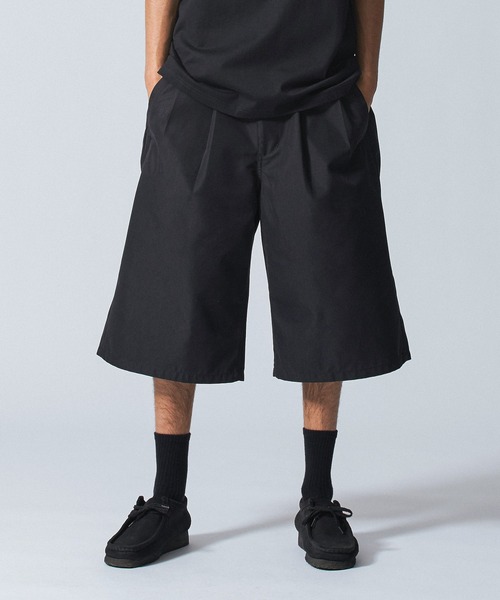 SILAS(サイラス)の「SHORT BAGGY CHINO PANTS(チノパンツ・メンズ・ブラック/ベージュ・M/L)」の2枚目の写真