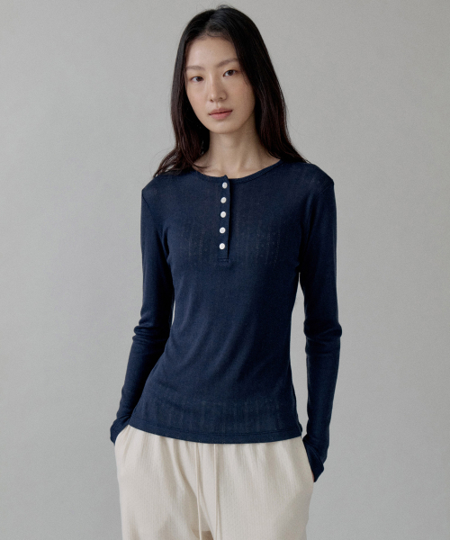 STEP AROUND(ステップアラウンド)の「Henley Long Sleeve Tee_3 COLORS(Tシャツ/カットソー・レディース・ネイビー/オリーブ/チャコールグレー・FREE)」の5枚目の写真