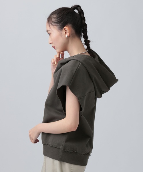 LEPSIM（レプシィム）の「裏毛フーディーノースリーブ　639418（Tシャツ/カットソー・レディース・チャコールグレー/グレー・FREE）」の2枚目の写真