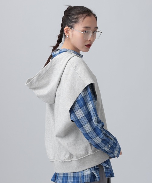 LEPSIM(レプシィム)の「裏毛フーディーノースリーブ 639418(Tシャツ/カットソー・レディース・チャコールグレー/グレー/オフホワイト・FREE)」の10枚目の写真