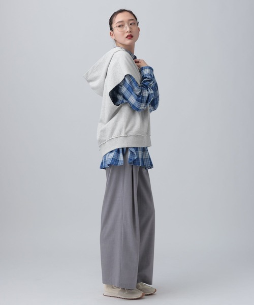 LEPSIM(レプシィム)の「裏毛フーディーノースリーブ 639418(Tシャツ/カットソー・レディース・チャコールグレー/グレー/オフホワイト・FREE)」の14枚目の写真