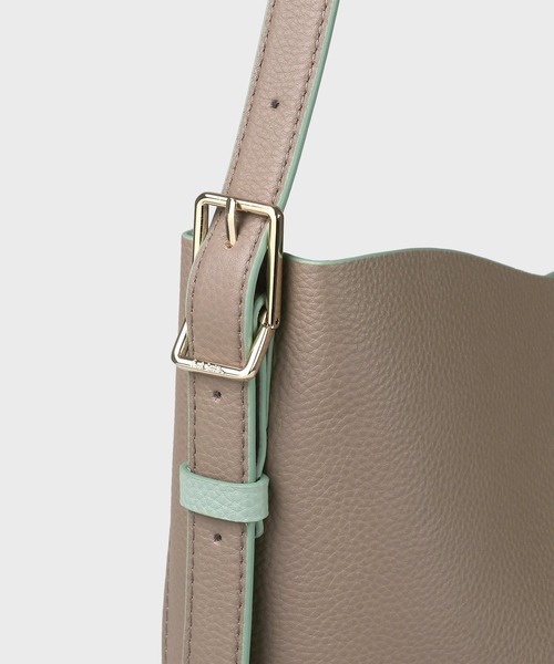 Paul Smith（ポールスミス）の「ダブルフェイス レザー 2WAY ハンドバッグ / 365000 WN210S（ショルダーバッグ・レディース・ブラック/グレイッシュベージュ・FREE）」の9枚目の写真