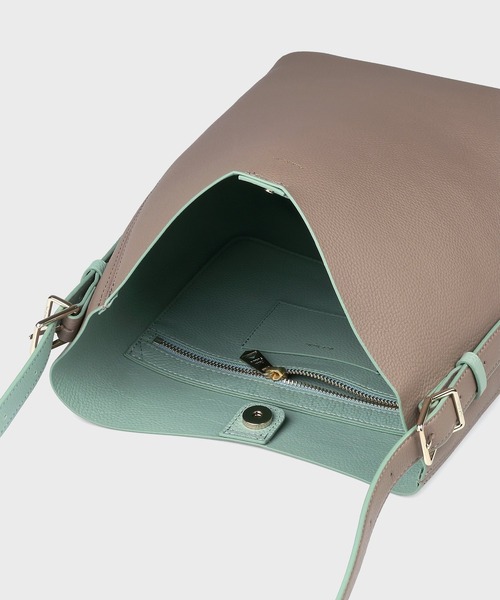 Paul Smith（ポールスミス）の「ダブルフェイス レザー 2WAY ハンドバッグ / 365000 WN210S（ショルダーバッグ・レディース・ブラック/グレイッシュベージュ・FREE）」の10枚目の写真