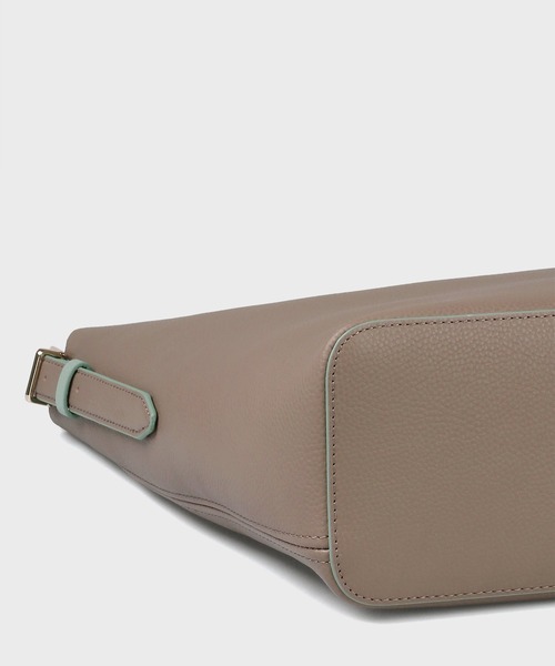 Paul Smith（ポールスミス）の「ダブルフェイス レザー 2WAY ハンドバッグ / 365000 WN210S（ショルダーバッグ・レディース・ブラック/グレイッシュベージュ・FREE）」の11枚目の写真