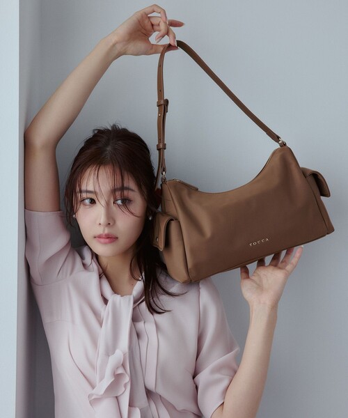 TOCCA(トッカ)の「IN CREADLE NYLON BAG ワンショルダーバッグ(ショルダーバッグ・レディース・ブラウン系/ライトグレー系/ブラック系・F)」の22枚目の写真