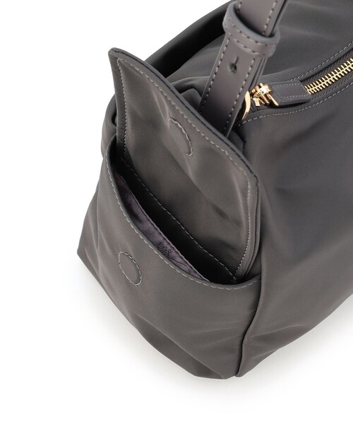 TOCCA(トッカ)の「IN CREADLE NYLON BAG ワンショルダーバッグ(ショルダーバッグ・レディース・ブラウン系/ライトグレー系/ブラック系・F)」の12枚目の写真