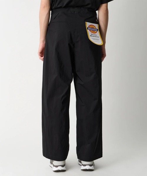 WHITE MOUNTAINEERING(ホワイトマウンテニアリング)の「【White Mountaineering/ホワイトマウンテニアリング】×Dickies 2 TUCK PANTS(チノパンツ・メンズ・ネイビー/ブラック・2/1)」の6枚目の写真