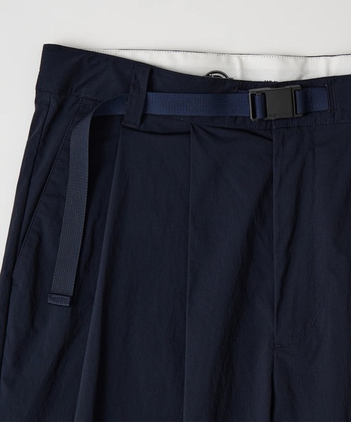 WHITE MOUNTAINEERING(ホワイトマウンテニアリング)の「【White Mountaineering/ホワイトマウンテニアリング】×Dickies 2 TUCK PANTS(チノパンツ・メンズ・ネイビー/ブラック・2/1)」の9枚目の写真