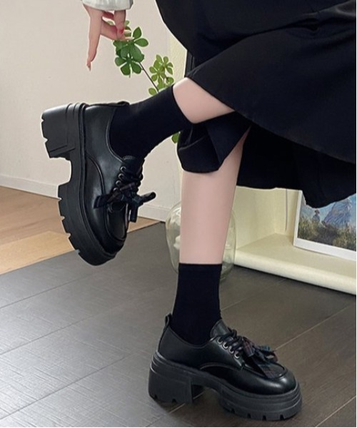 gossip!ロサンゼルス(ゴシップロサンゼルス)の「【JK★厚底】レトロ チェック柄 リボン ローファー オックスフォード シューズ Y2K(スニーカー・レディース・ダークブラウン/ブラック・XL/L/M/S)」の15枚目の写真