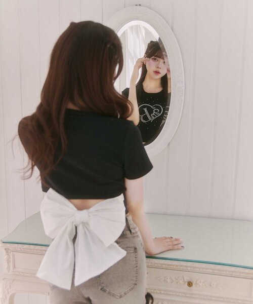 Belle Charme(ベルシャルム)の「【Belle Charme】Back Ribbon Glitter Logo Tee(Tシャツ/カットソー・レディース・オフホワイト/ピンク/ブラック・FREE)」の8枚目の写真
