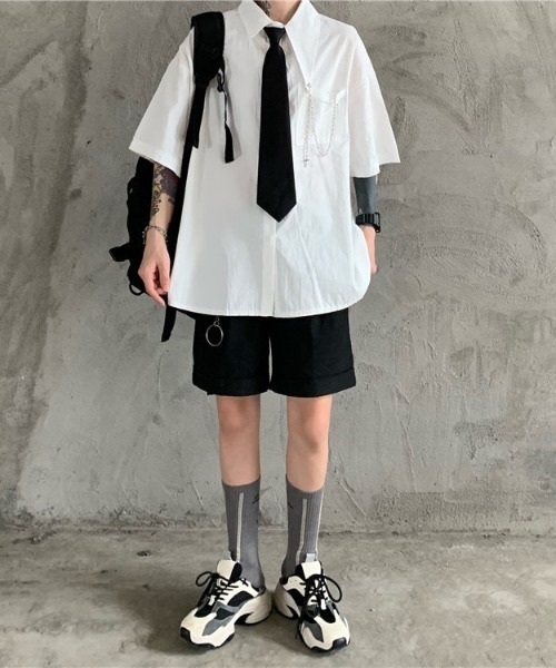 SHIBUYA Zy.(シブヤジー)の「Dark link tie チェーン付きネクタイシャツ(シャツ/ブラウス・メンズ・ホワイト/ブラック・XL/L/M)」の3枚目の写真