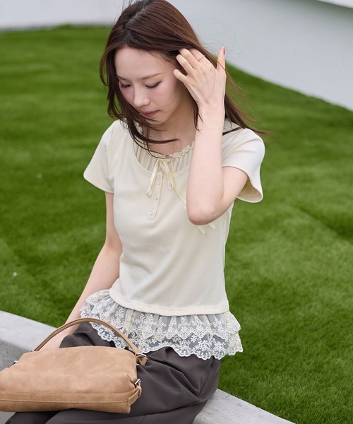 CHAN ME(チャンミ)の「裾ティアードレースフリルレイヤード風半袖トップス(Tシャツ/カットソー・レディース・ブラック/アイボリー/ネイビー・MEDIUM/LARGE/X-LARGE)」の9枚目の写真