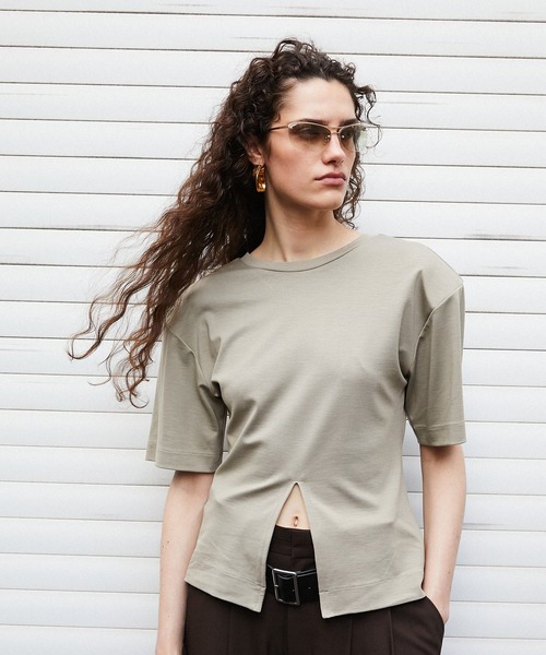 PRANK PROJECT（プランクプロジェクト）の「パディングショルダーTシャツ / Padded-shoulder T-shirt（Tシャツ/カットソー・レディース・ホワイト/ブラック/ボルドー/ベージュ・FREE）」の3枚目の写真