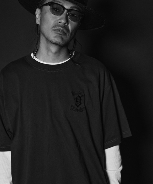 NineMicrophones(ナインマイクロフォンズ)の「EMBROIDERY 9MC Crew TEE(Tシャツ/カットソー・メンズ・スミクロ/ブラック×グレー/ブラック×ホワイト/ホワイト・XX-LARGE/X-LARGE/LARGE/MEDIUM/SMALL)」の6枚目の写真