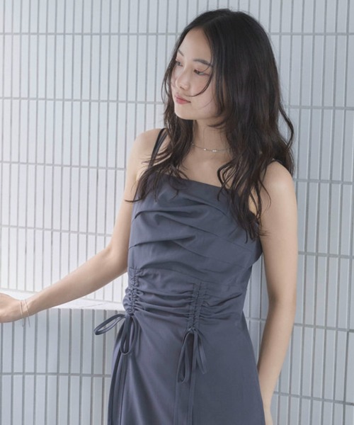 archives(アルシーヴ)の「【ONかわ】ウォッシャブルタックドロストキャミワンピース(ワンピース・レディース・チャコールグレー/ブラック・MEDIUM)」の11枚目の写真