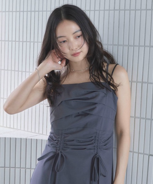 archives(アルシーヴ)の「【ONかわ】ウォッシャブルタックドロストキャミワンピース(ワンピース・レディース・チャコールグレー/ブラック・MEDIUM)」の10枚目の写真