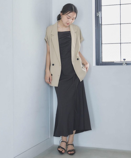 archives(アルシーヴ)の「【ONかわ】ウォッシャブルタックドロストキャミワンピース(ワンピース・レディース・チャコールグレー/ブラック・MEDIUM)」の17枚目の写真