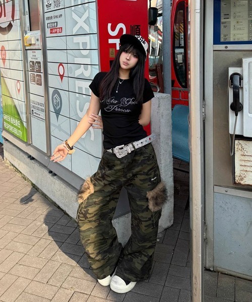 Ressaca(レサーカ)の「ラインストーンロゴTシャツ(Tシャツ/カットソー・レディース・ブラック/ホワイト・M)」の5枚目の写真