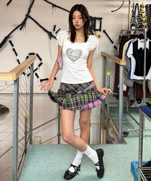 AVYL（アヴィル）の「2WAYハートプリント オフショル半袖トップス（Tシャツ/カットソー・レディース・ホワイト/ブラック・M）」の22枚目の写真