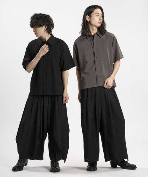 NO ID.（ノーアイディ）の「【NO ID.】Linen Touch Pintuck Shirt / リネン タッチ ピンタック シャツ（シャツ/ブラウス・メンズ・グレー/ブラック/ホワイト・2/1）」の8枚目の写真