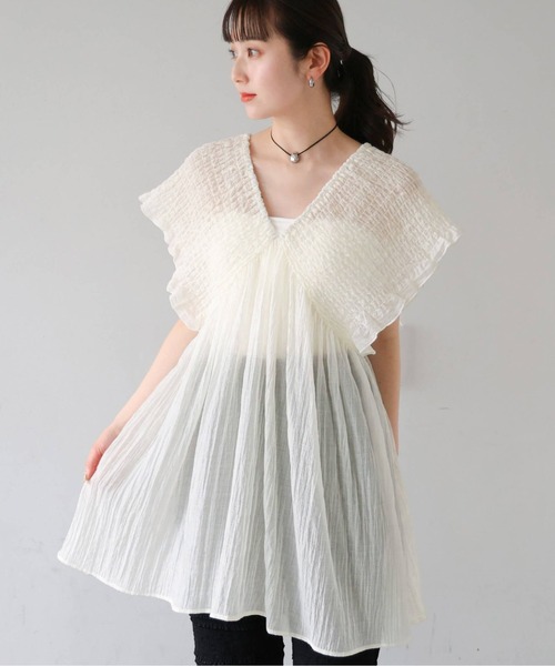 tiptop(ティップトップ)の「肩シャーリングチュニックブラウス(シャツ/ブラウス・レディース・ブラック系その他/ホワイト系その他/ネイビー系1/ネイビー系2/イエロー/アイボリー/イエロー系その他/ブラック・SHORT/LONG)」の14枚目の写真