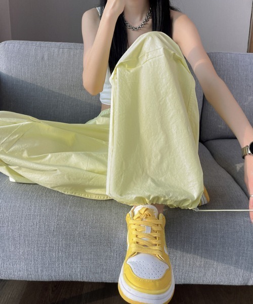 deux amour(ドゥーザムール)の「タック入りドロストコードワイドパンツ(その他パンツ・レディース・ホワイト/ブラック/イエロー/ブルー・FREE)」の13枚目の写真
