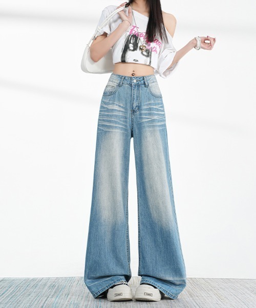 AMAJI（アマジ）の「タック入り デニムパンツ（デニムパンツ・レディース・ライトブルー・SMALL/MEDIUM/LARGE/X-LARGE）」の3枚目の写真