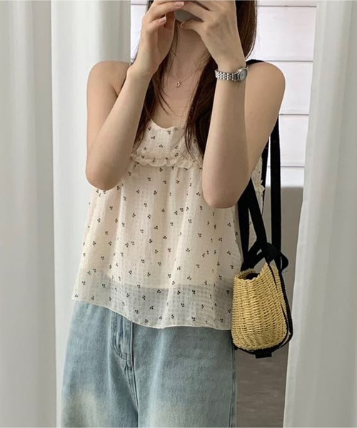 Chiina(チーナ)の「【Chiina】フリルデザインチェリーキャミソールトップス(キャミソール・レディース・ホワイト/ブラック・FREE)」の2枚目の写真